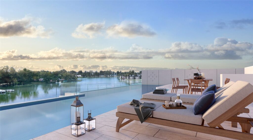 Rooftop pool of Angsana Oceanview residence